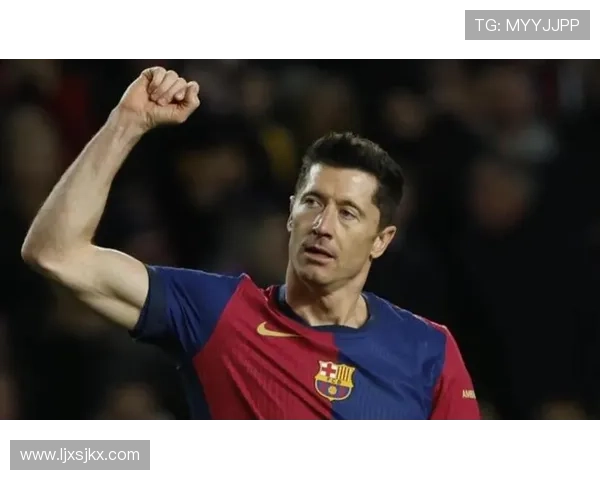 妻子：莱万身体看起来像25岁；来巴塞罗那我们都实现了梦想